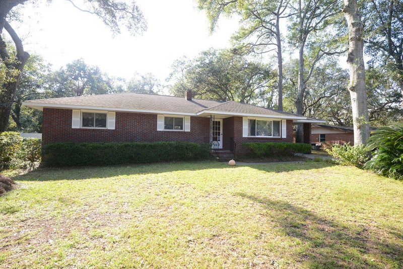 481 Wallace Dr, Charleston, SC 29412