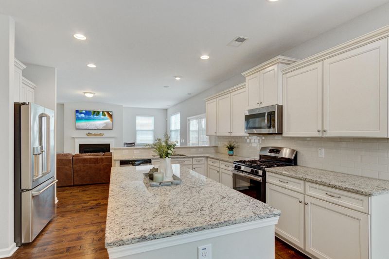 423 Flat Rock Ln, Summerville, SC 29486