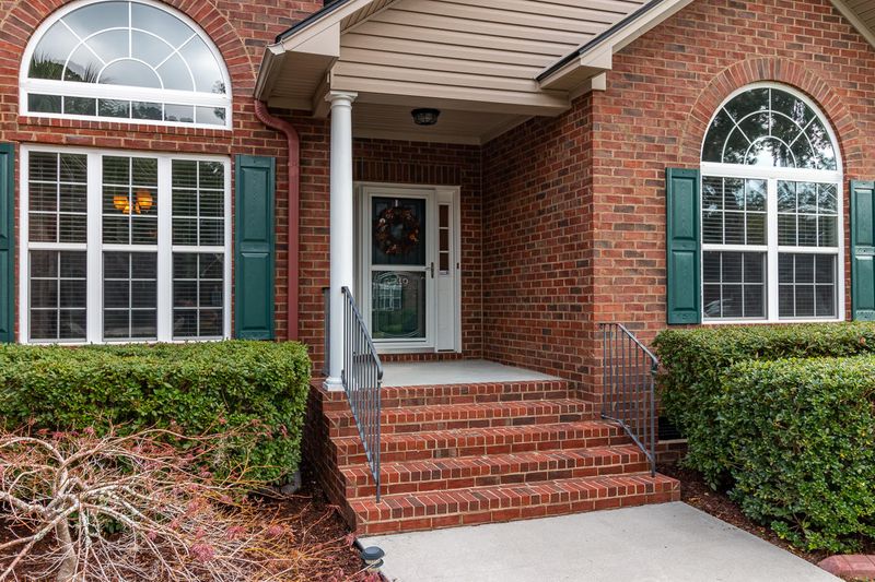 8749 Alexandria Dr, North Charleston, SC 29420