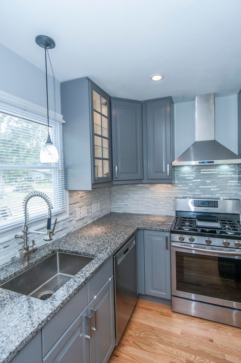 5075 Draper St, North Charleston, SC 29405