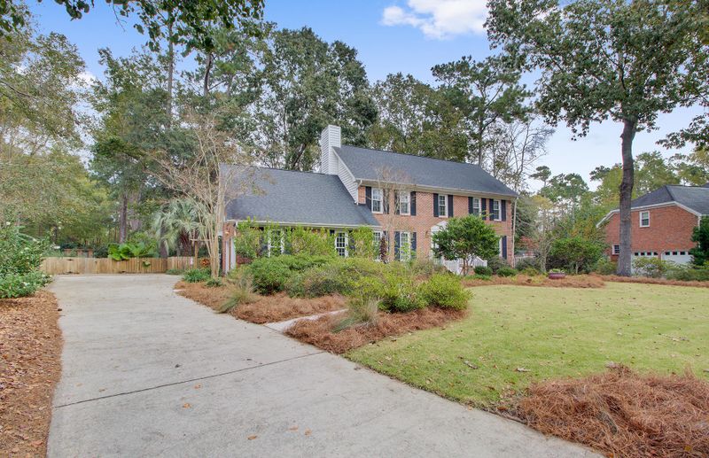 404 Glouchester Ct, Summerville, SC 29485