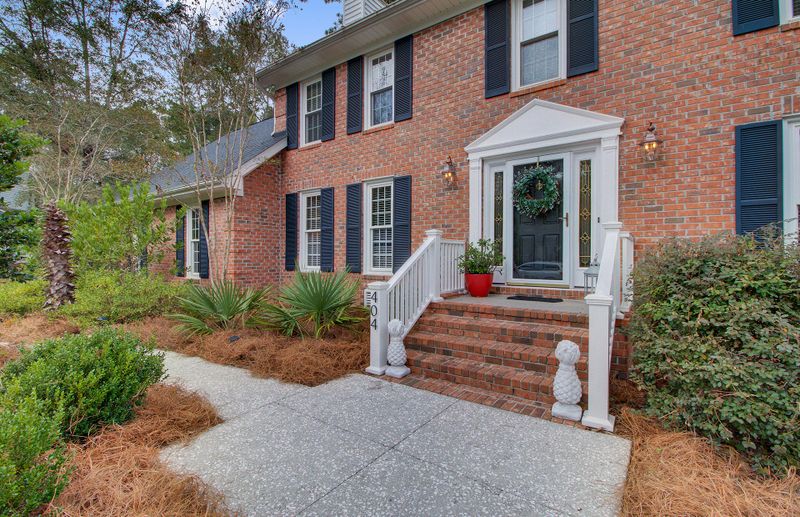 404 Glouchester Ct, Summerville, SC 29485