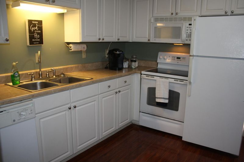 1836 Mepkin Rd #D2, Charleston, SC 29407