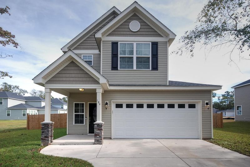 184 W Smith St, Lincolnville, SC 29485