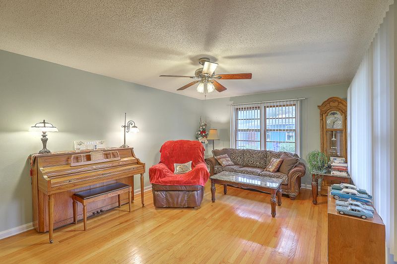5273 Potomac St, North Charleston, SC 29405