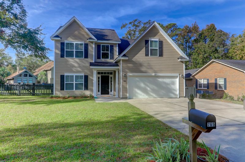765 Wakendaw Blvd, Mount Pleasant, SC 29464