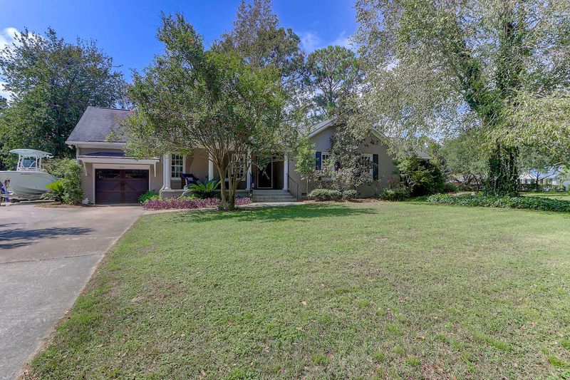 985 Cummings Cir, Mount Pleasant, SC 29464