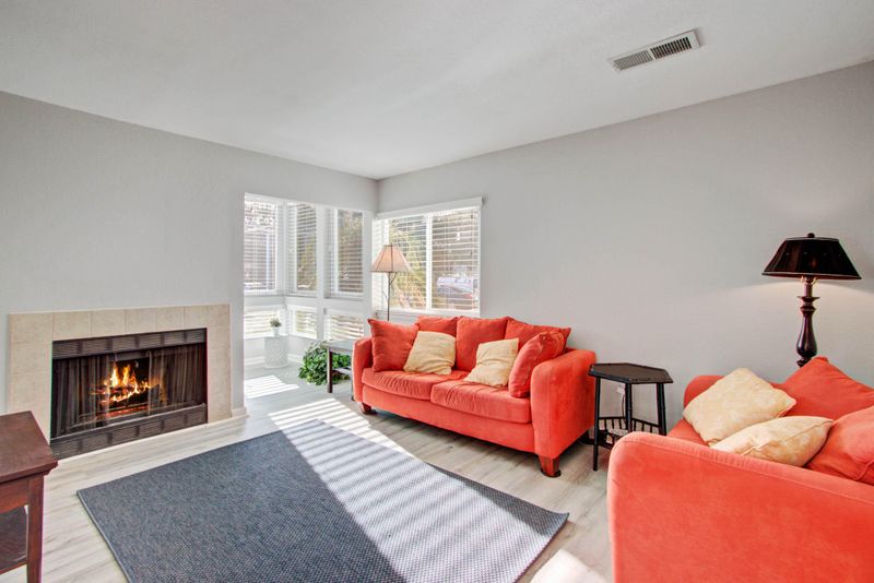 275 Alexandra Dr #5, Mount Pleasant, SC 29464