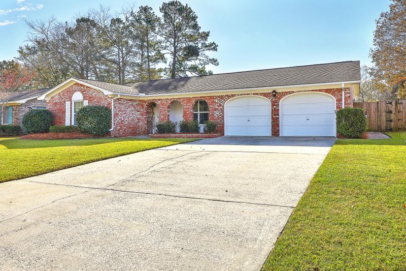 115 Kennington Dr, Goose Creek, SC 29445