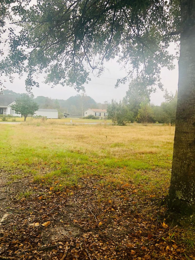 918 Waterfowl Ln, Huger, SC 29450