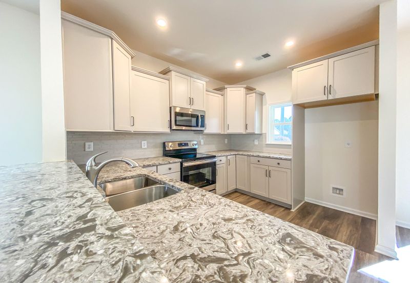 435 Viceroy Ln, Goose Creek, SC 29445