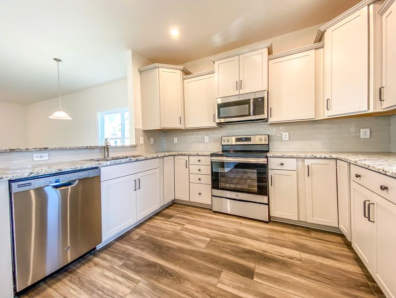 435 Viceroy Ln, Goose Creek, SC 29445
