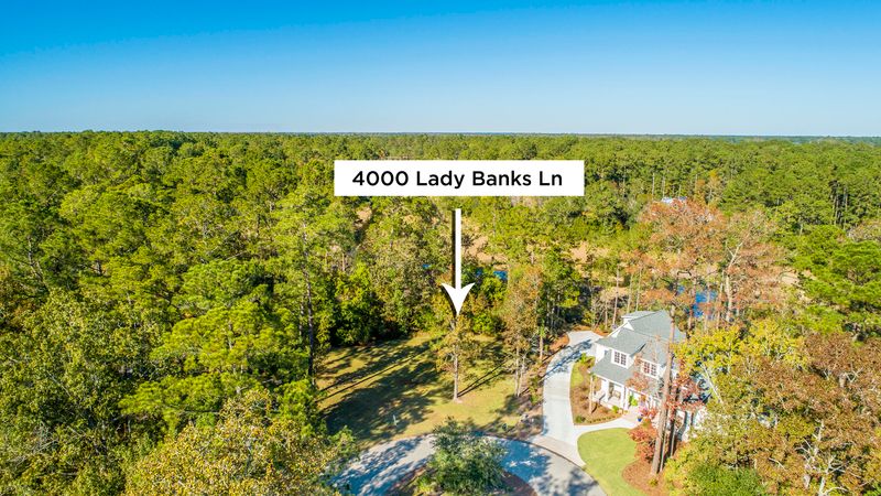 4000 Lady Banks Ln, Ravenel, SC 29470