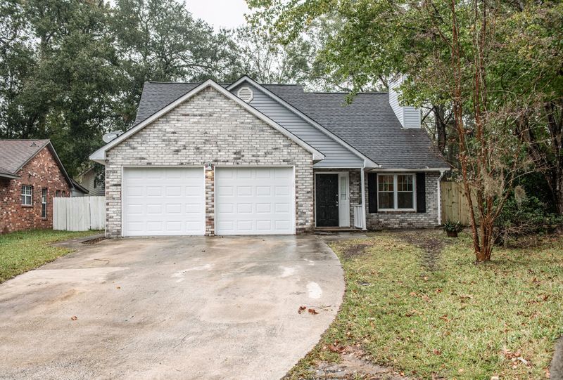 137 Old Saybrook Rd, North Charleston, SC 29418