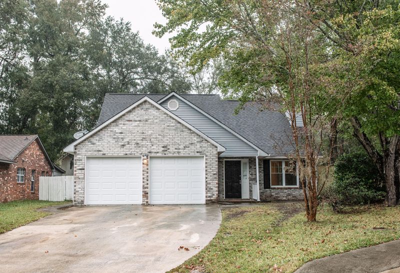 137 Old Saybrook Rd, North Charleston, SC 29418