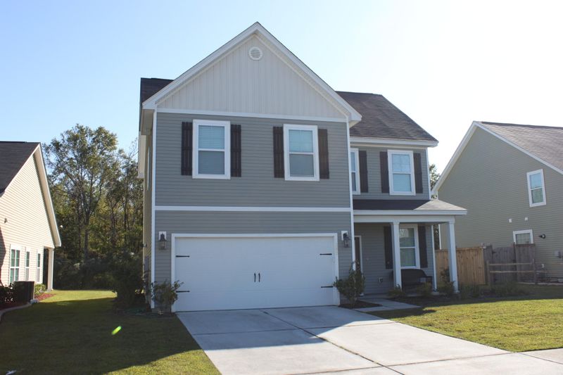 302 Legendres Dr, Goose Creek, SC 29445