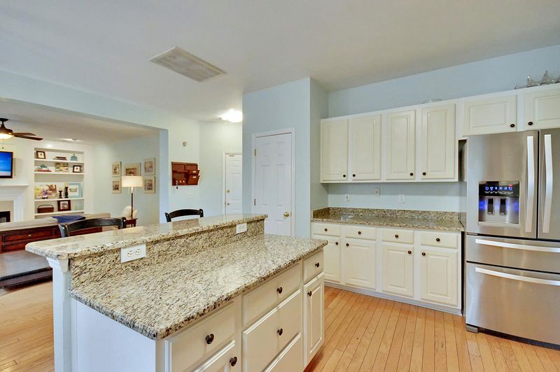 1087 Black Rush Cir, Mount Pleasant, SC 29466