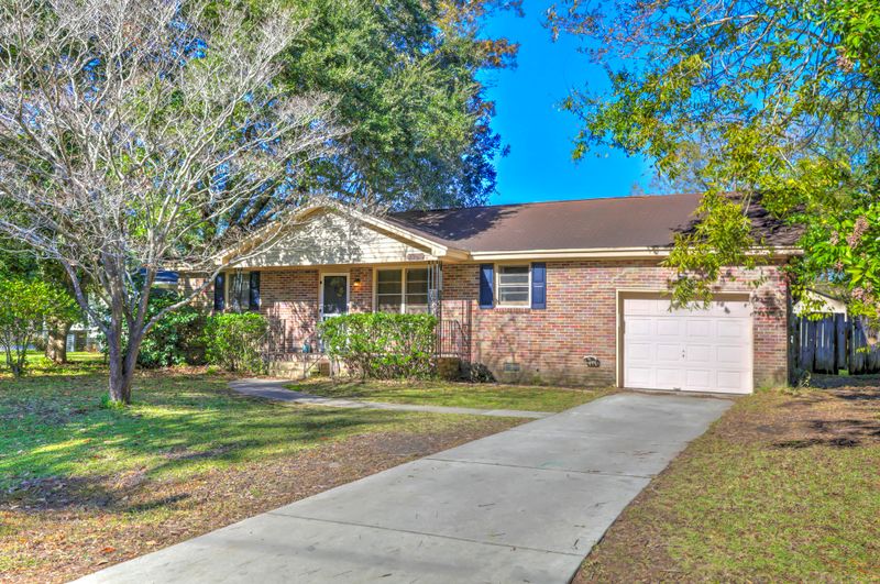 2488 Lantern St, Charleston, SC 29414