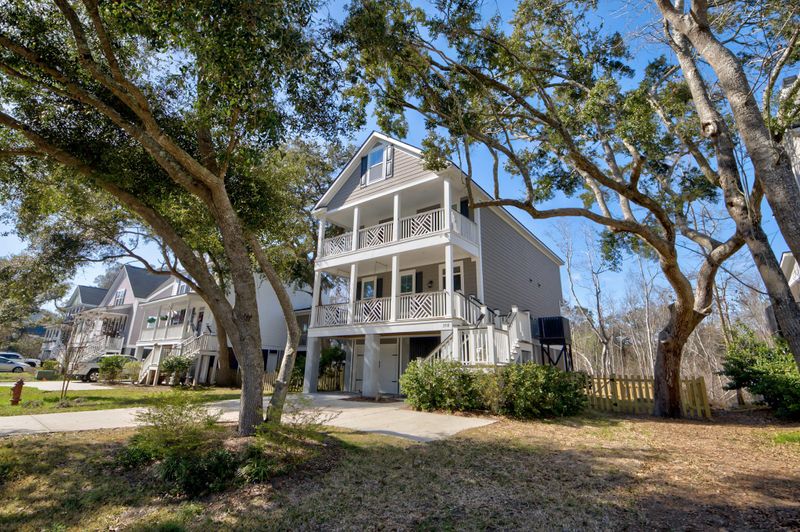 3718 Tip Ln, Mount Pleasant, SC 29466
