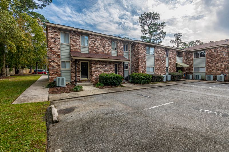 808 Andrea Ln, Hanahan, SC 29410