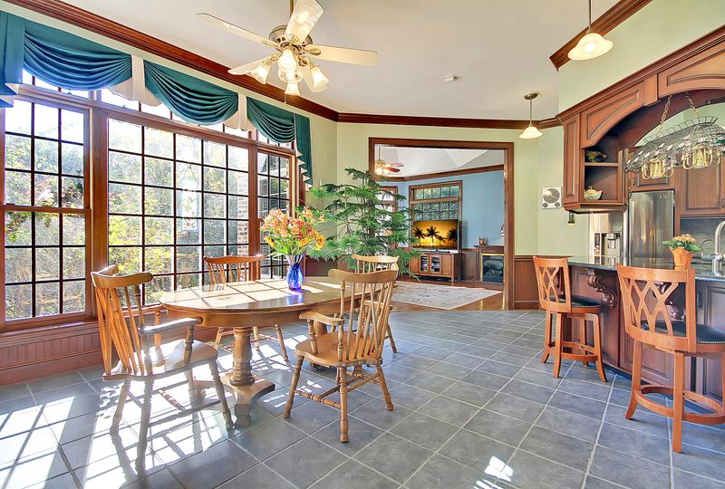 240 Glen Forest Ct, Summerville, SC 29485