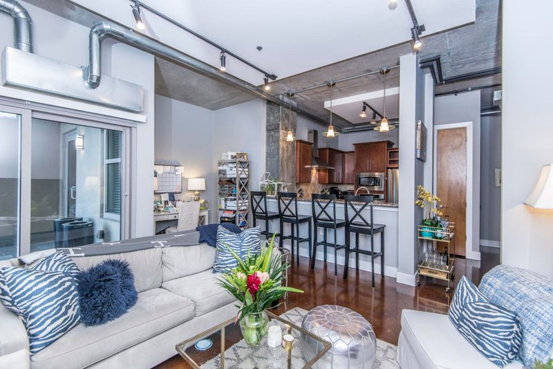 150 Bee St #316, Charleston, SC 29401