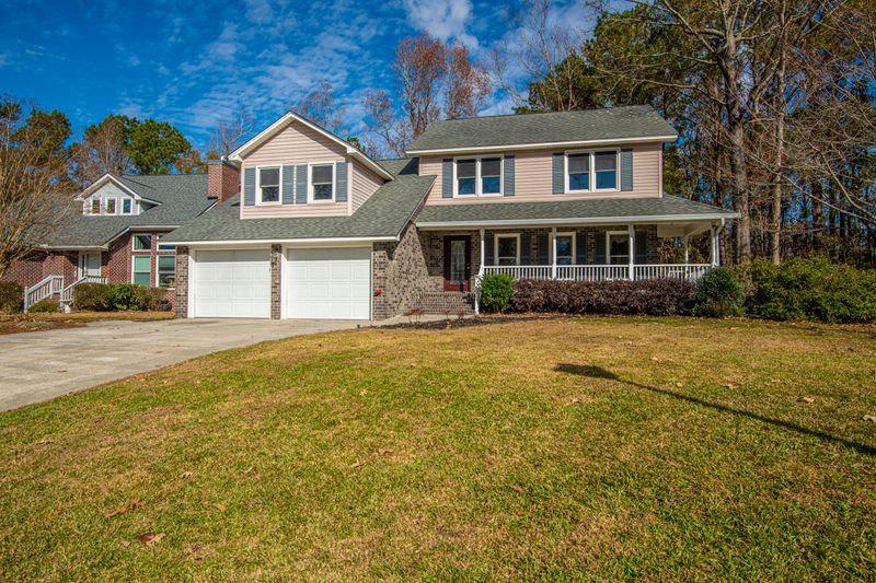 162 Winding Rock Rd, Goose Creek, SC 29445
