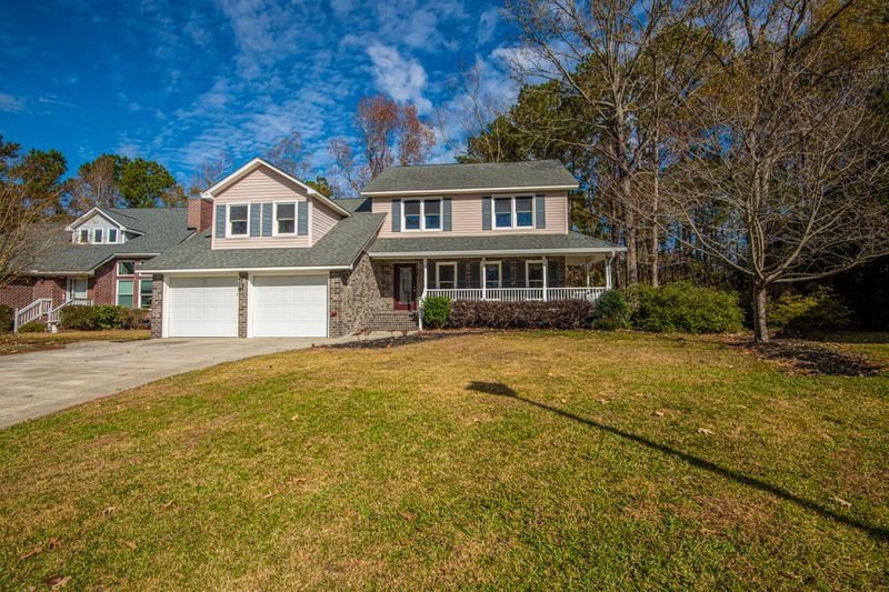 162 Winding Rock Rd, Goose Creek, SC 29445