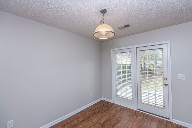 209 Trickle Dr, Summerville, SC 29483