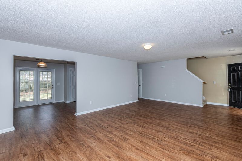 209 Trickle Dr, Summerville, SC 29483