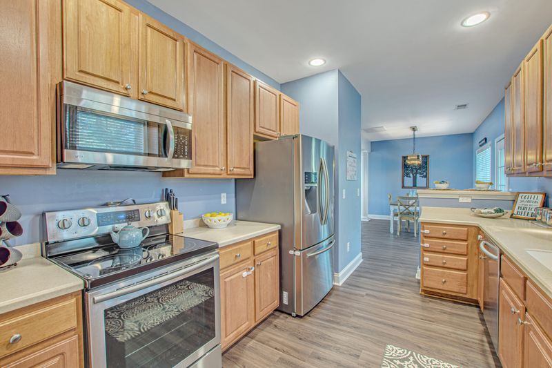 142 Netherfield Dr, Summerville, SC 29486
