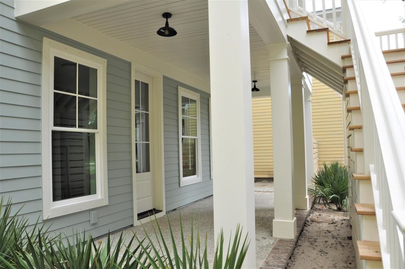 1098 Poplar Tree Dr, Mount Pleasant, SC 29464