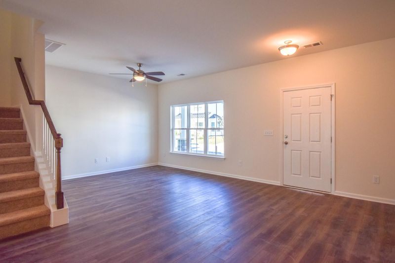 405 Viceroy Ln, Goose Creek, SC 29445