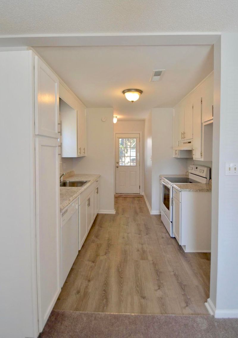 121 Stephanie Cir, Summerville, SC 29483