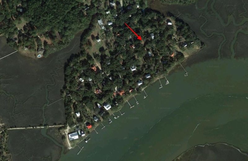 2514 Grace Chapel Rd, Wadmalaw Island, SC 29487