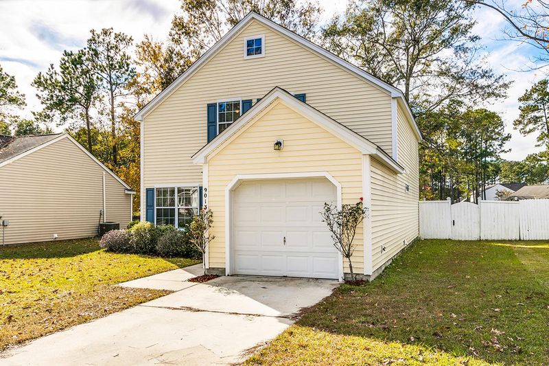 9013 Greenbriar Dr, Summerville, SC 29485