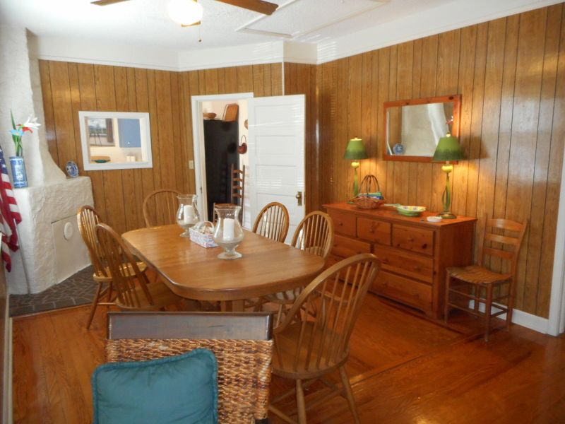 8538 Peters Point Rd, Edisto Island, SC 29438