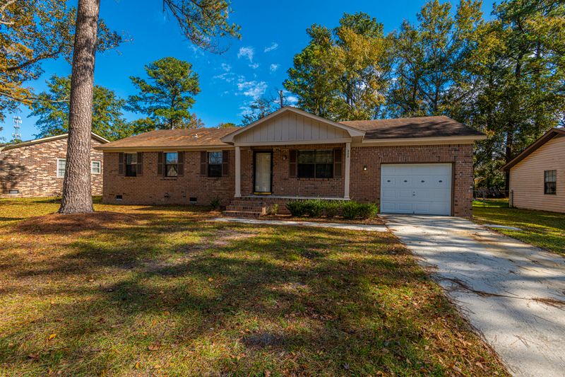 305 Tulane Dr, Ladson, SC 29456