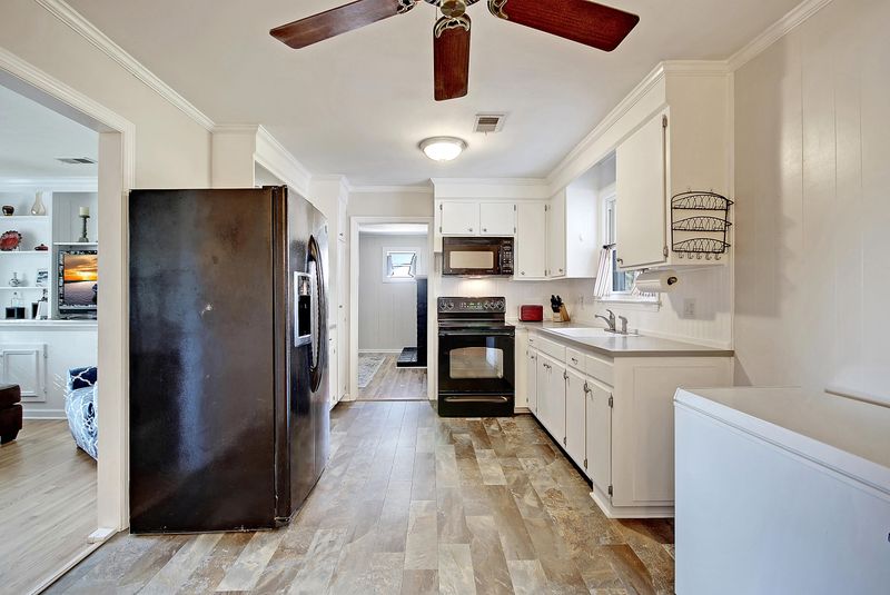 5206 Dorchester Rd, North Charleston, SC 29418