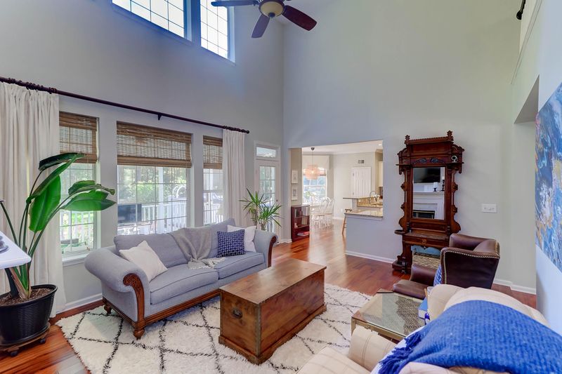 2761 Victoria Lake Dr, Mount Pleasant, SC 29466