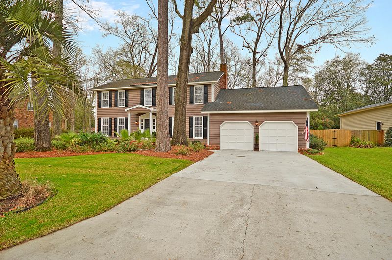 403 Lakeview Dr, Summerville, SC 29485