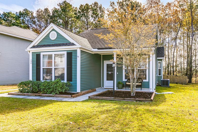 298 Killarney Trl, Moncks Corner, SC 29461