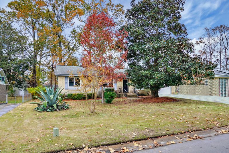 120 Hartford Dr, Ladson, SC 29456