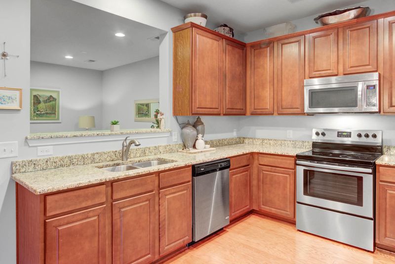 1170 Euclid Dr, Charleston, SC 29492