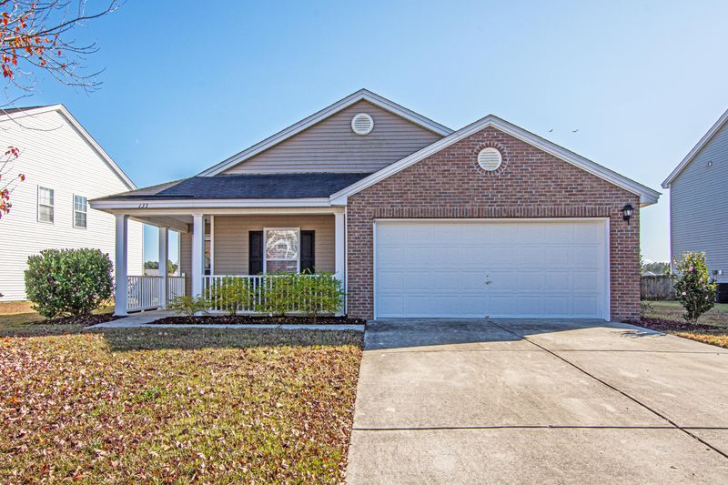 133 Decatur Dr, Summerville, SC 29486