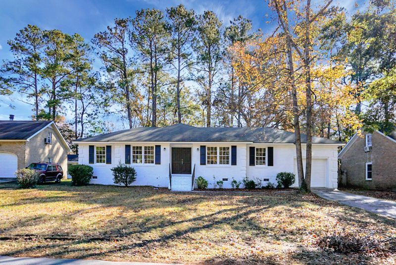 215 Beverly Dr, Ladson, SC 29456