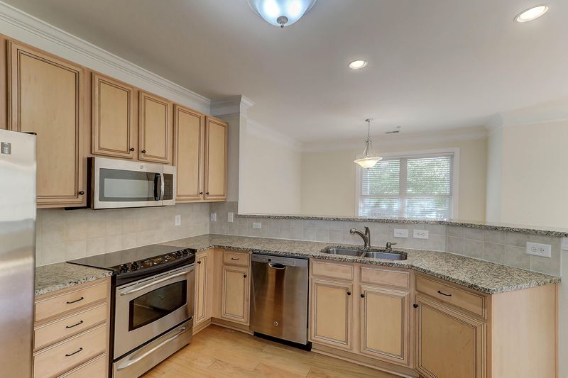 2244 Ashley Crossing Dr #1114, Charleston, SC 29414