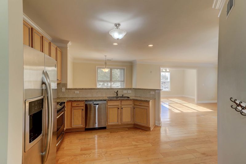 2244 Ashley Crossing Dr #1114, Charleston, SC 29414