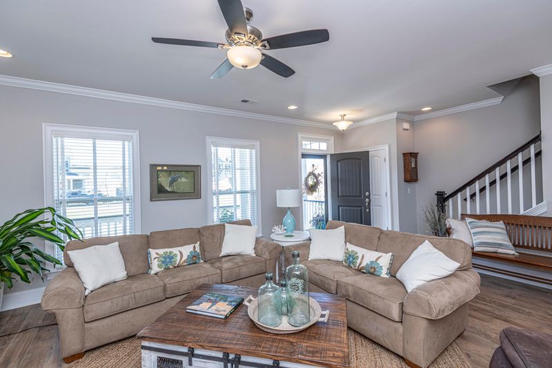 1394 Fox Creek Ln, Mount Pleasant, SC 29466