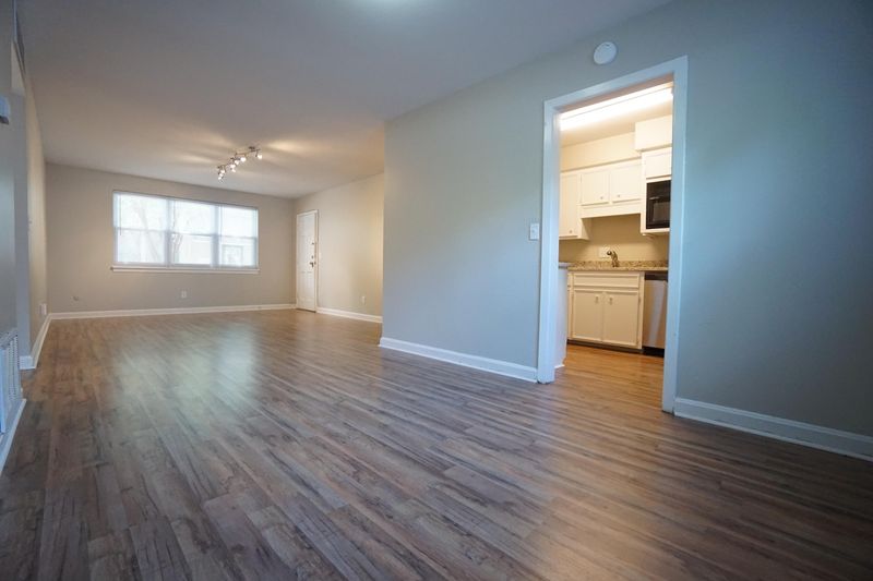 117 Wentworth St #117-B, Charleston, SC 29401